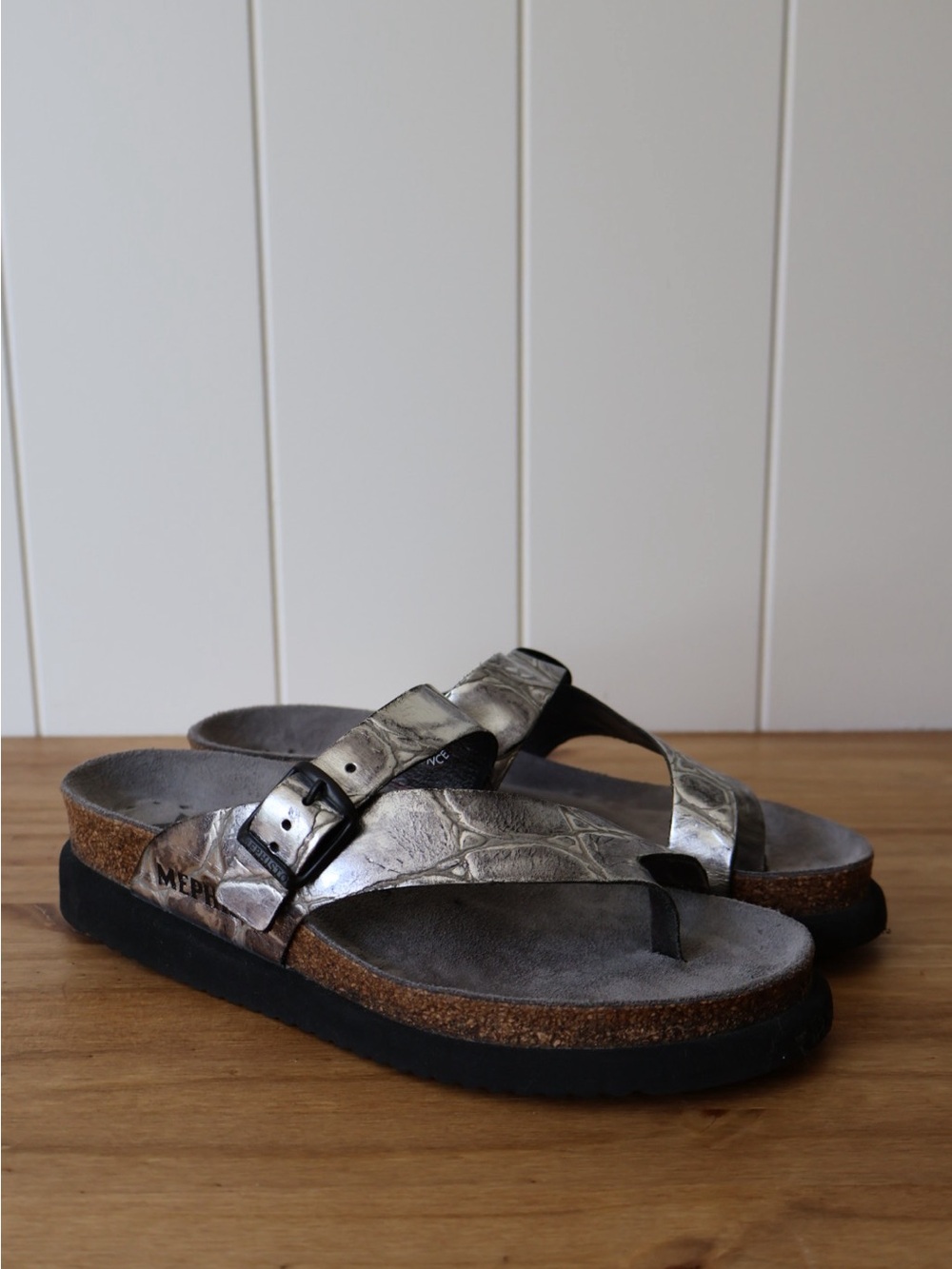 Mephisto Helen Silver Metallic Cork Footbed Sandals Size 36 Leather